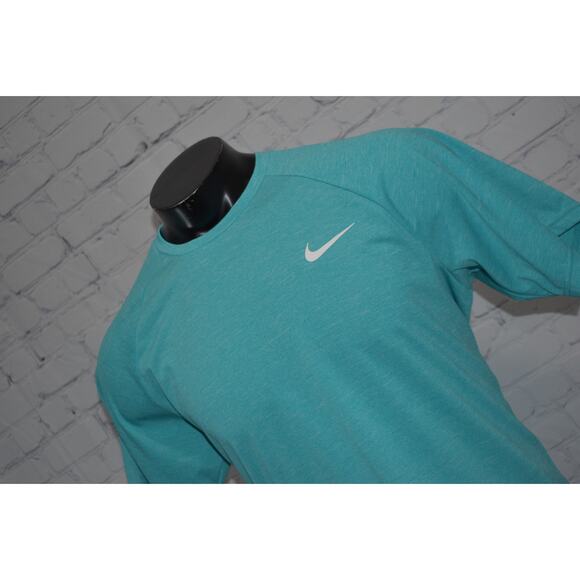 Nike Swimming Sun Gym Shirt Workout Mens Size XL Polyester Dri-Fit UPF 40+ Blue - Picture 1 of 6